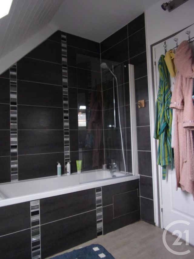 Afficher la photo en grand maison à vendre - 6 pièces - 111.25 m2 - CHATEAUBOURG - 35 - BRETAGNE - Century 21 A.I.T.